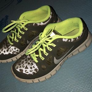 Nike Flex Sneakers